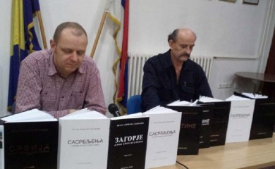 Aškrabina “Sasrbljenja”: Jedan smo rod u tri vjere