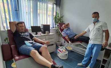 Krv darovalo 20 pripadnika PU Foča
