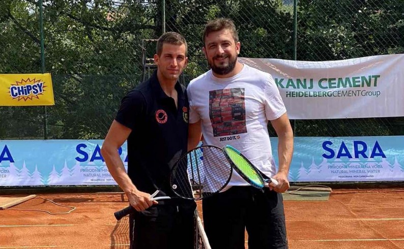 Fundup trostruki šampion Kaknja