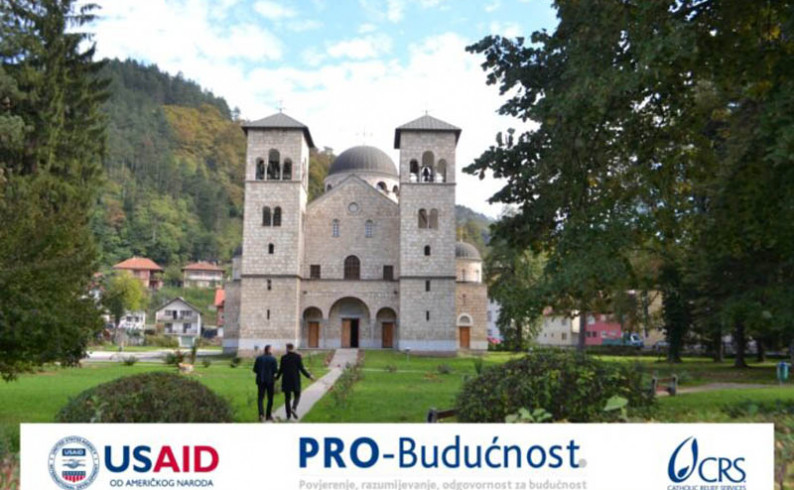 „Karavan mira“ odao poštu stradalim Srbima Jabuke