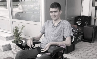 Preminuo Nemanja Starović