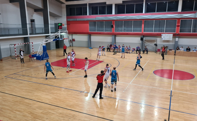 Pobjeda košarkaša u gostima, odbojkašima prvi bod, uspjeh mladih tenisera