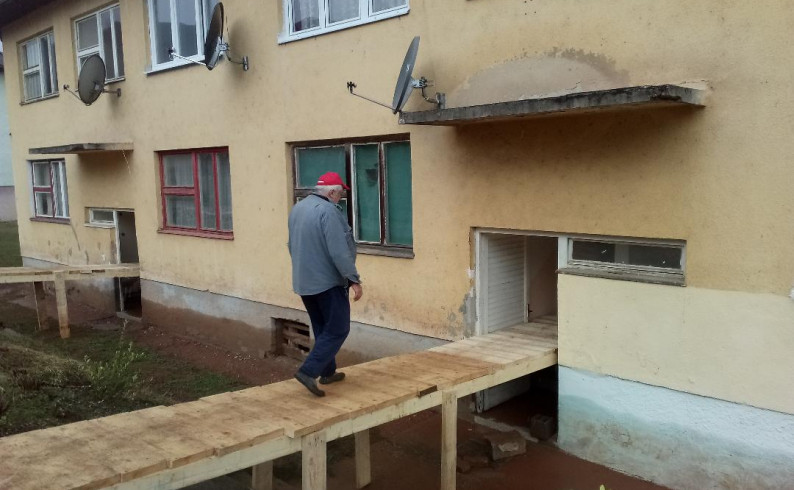 Bistrica se povukla, ostavila blato u podrumima i pomoćnim objektima