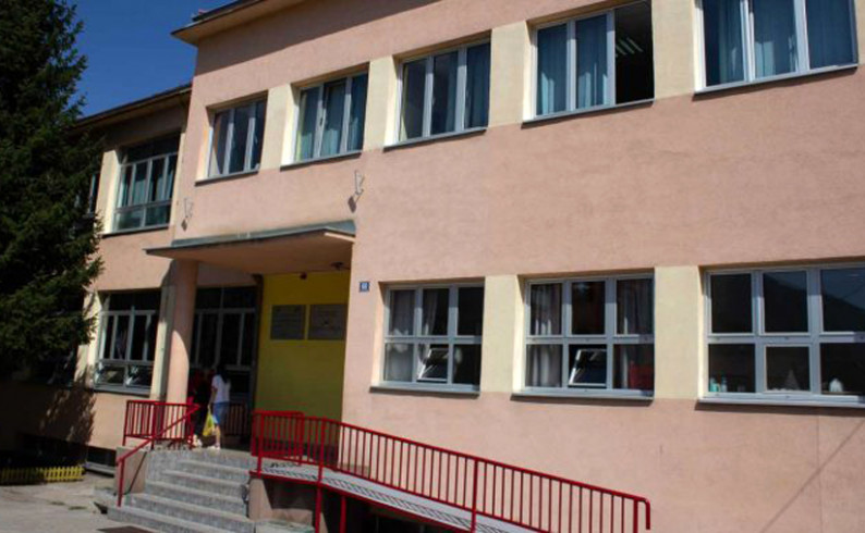 OŠ „Veselin Masleša“: Promijenjen broj telefona za upis prvačića