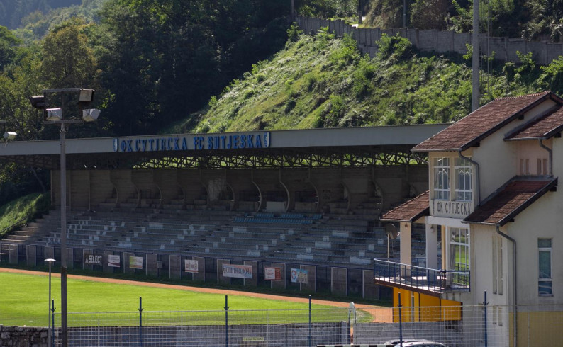 Prva liga se, ipak, ne prekida- Sutjeska dočekuje Željezničar