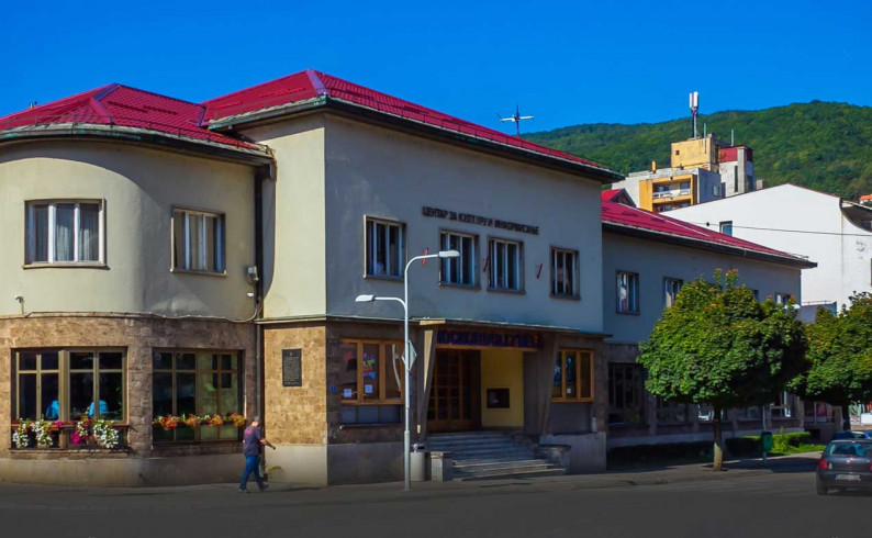U utorak poetsko veče posvećeno pjesniku Luki Cicmilu