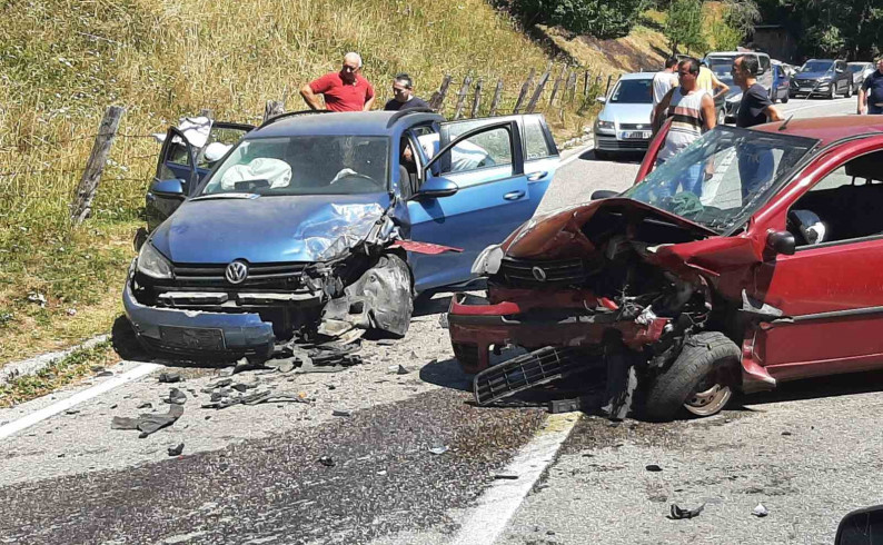 Tri lica povrijeđena u sudaru na Prijeđelu
