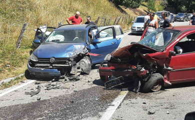 Tri lica povrijeđena u sudaru na Prijeđelu