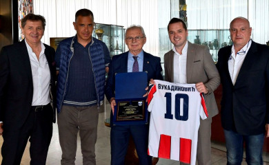 Zahvalnica Zvezdi za redovno učešće na Fudbal frendsu