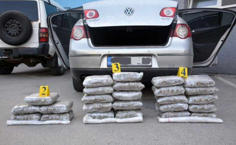 U Foči zaplijenjeno 27 kilograma marihuane, uhapšena dva lica