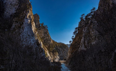 Stari gradovi: Vratar u kanjonu Sutjeske i Tođevac na Hrčavci