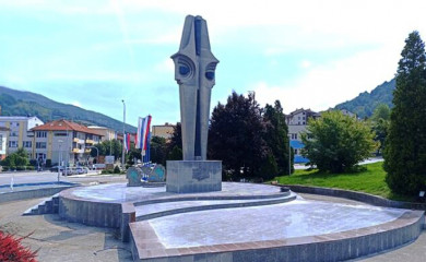 Završeno uređenje centralnog spomenika palim borcima