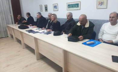 „Vojska“ pjesnika promarširala Fočom