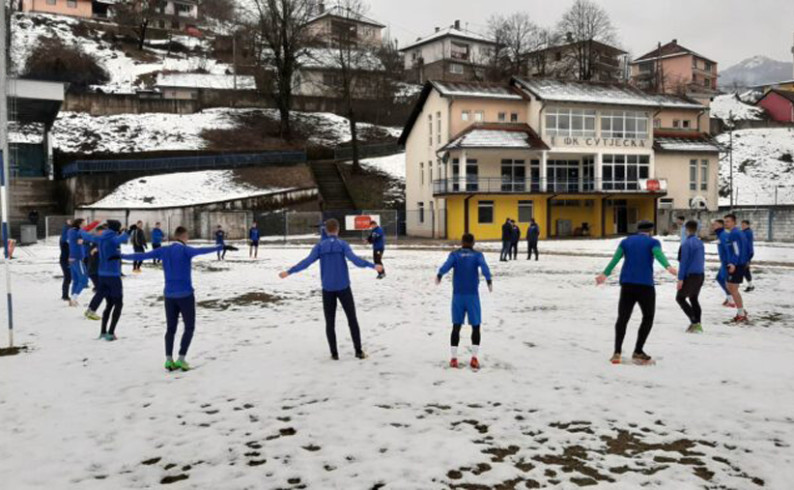 Počinju fudbaleri, košarkaši dočekuju Student Igokeu, odbojkašice gostuju Slaviji