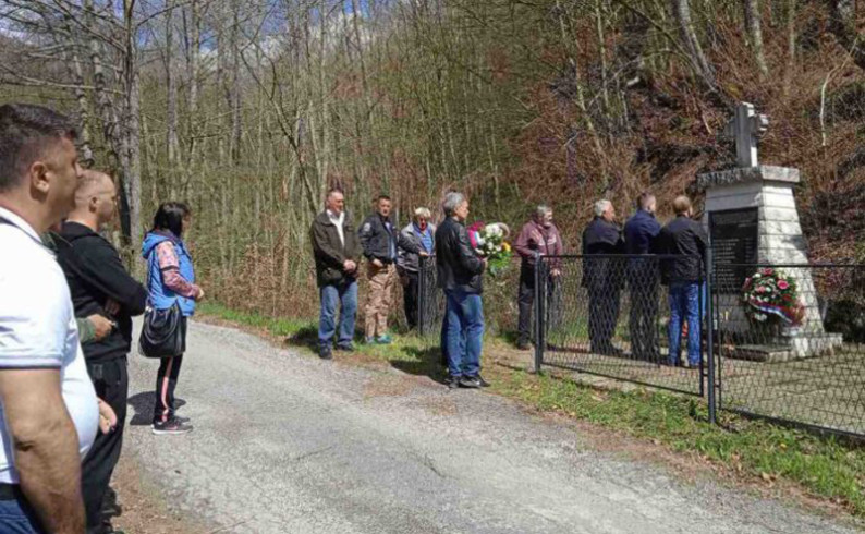Kratine: Obilježeno 30 godina od pogibije 11 boraca Miljevinskog bataljona