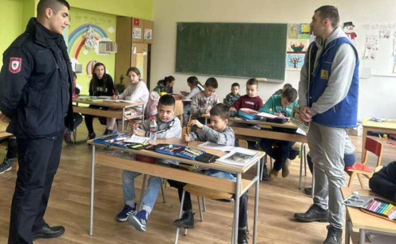 Školarci u Miljevini učili o pravilima ponašanja u saobraćaju