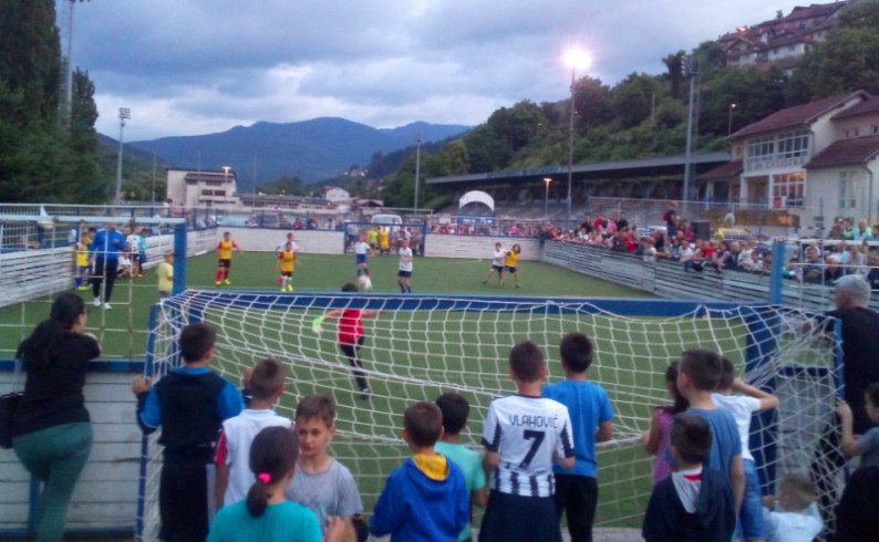 Počinje školski turnir „Igraj fudbal, budi srećan“.