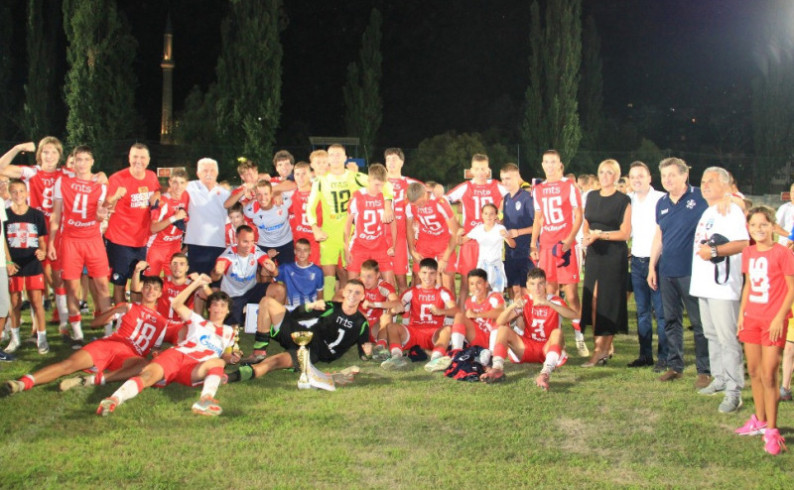 Crvena zvezda treći put osvojila titulu prijateljstva u Foči