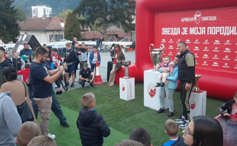 Zvezdin karavan sezonu završio druženjem sa Fočacima