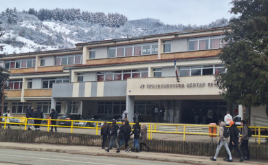 Svaki srednjoškolac sa časova izostao 58 puta, svaki osnovac tridesetak