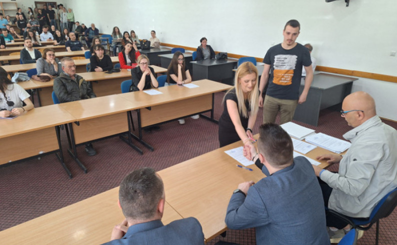 Iz budžeta Opštine 195.000 KM za studentske stipendije