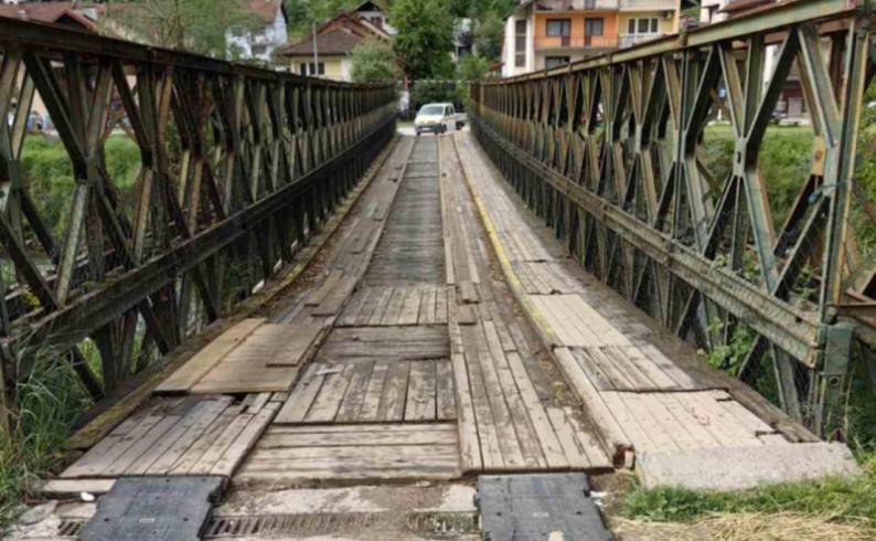 Do popravke oštećenja, zatvoren most na Livadama