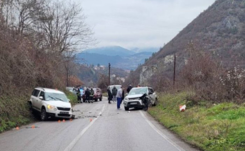 U Nezucima kod Višegrada poginulo jedno lice, saobraćaj obustavljen