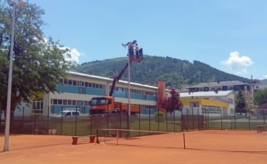 TK "Foča" pojačao rasvjetu - i drugi teren uslovan za noćni tenis