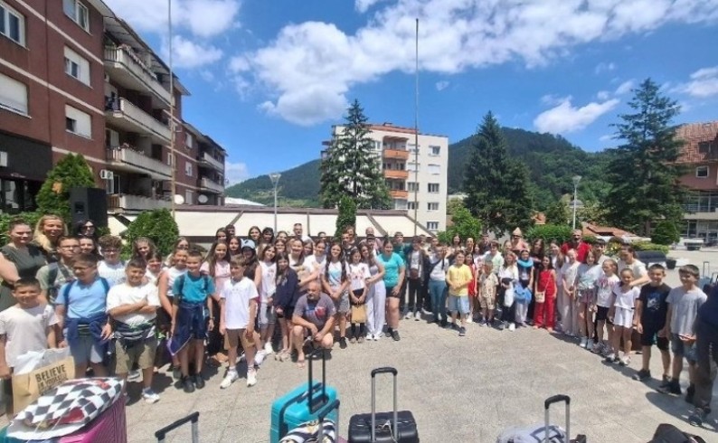 Fočaci dočekali učenike sa Kosova