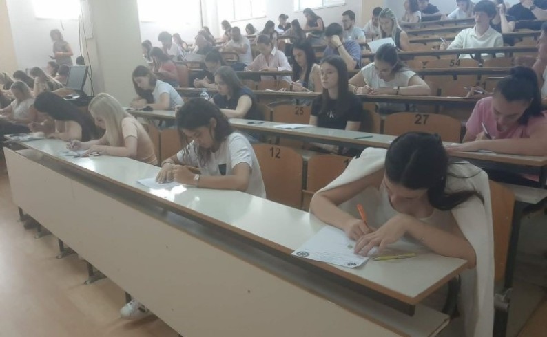 Na dva fakulteta u Foči prijemni polaže više od 300 kandidata